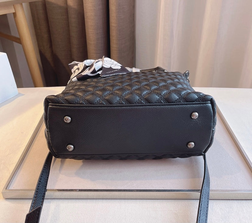 Black Chanel leather Handbag