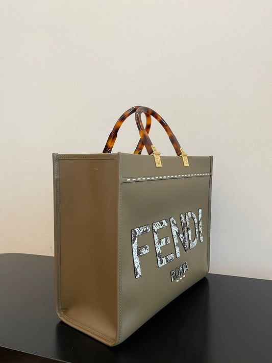 Fendi Sunshine Shopper Medium Bag