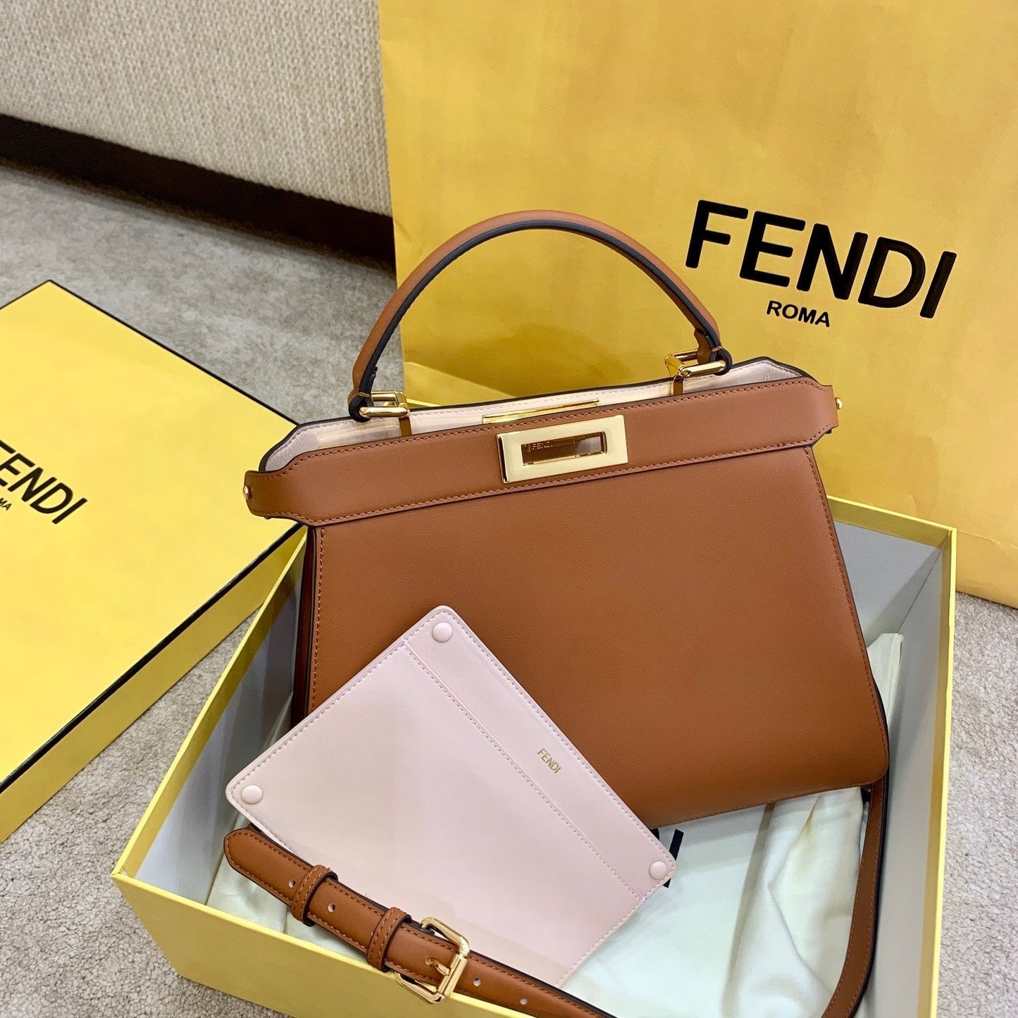 Fendi Peekaboo  Small iseeu Bag