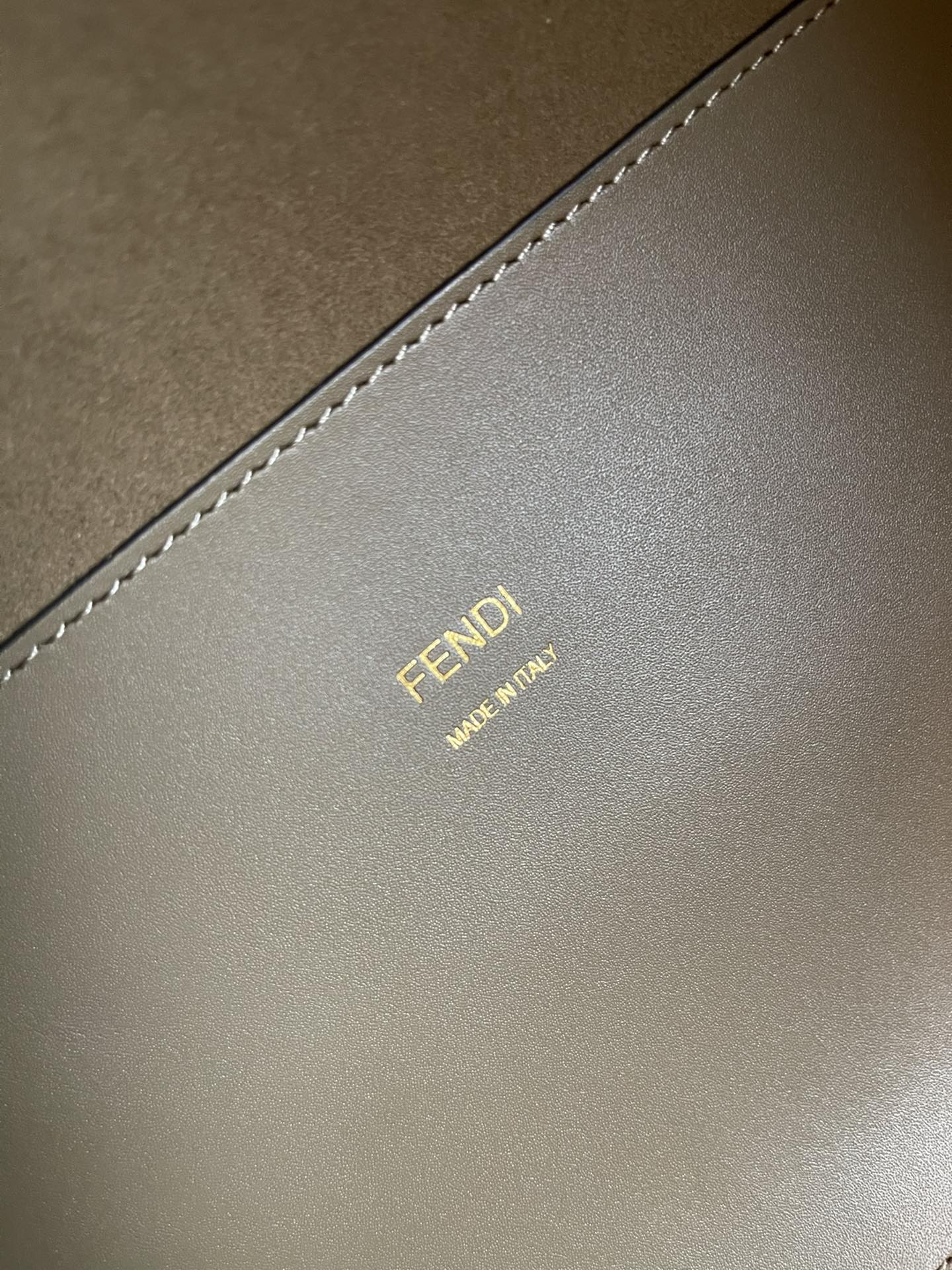 Fendi Sunshine Shopper Medium Bag