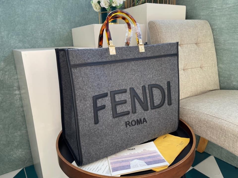 Fendi Sunshine Shopper Large Bag