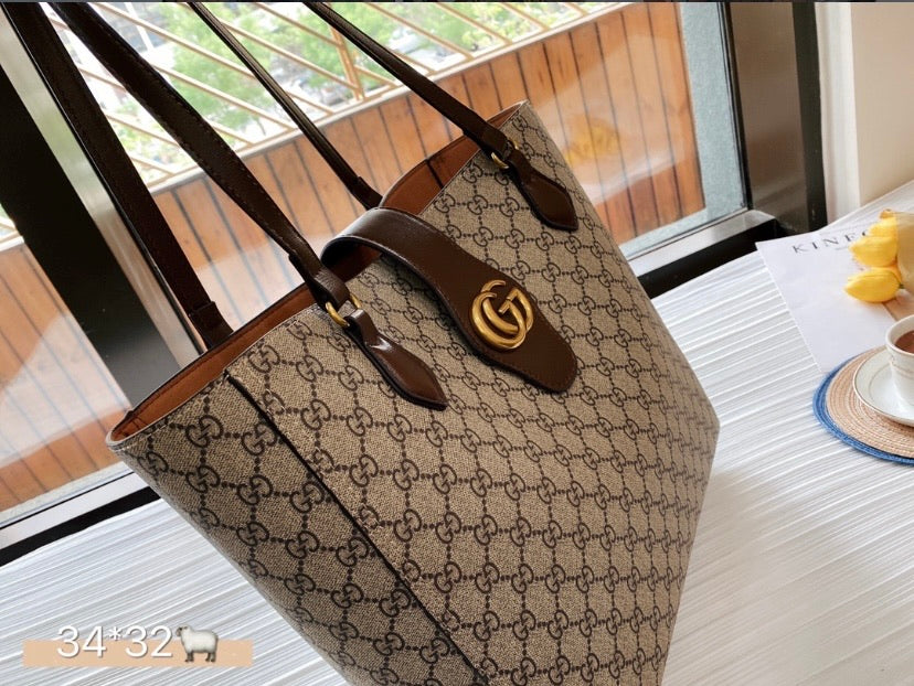 Gucci woman shoulder Handbag