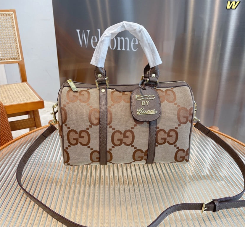 GUCCI woman Handbag