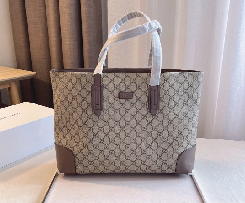 Gucci 3 piece set woman handbag