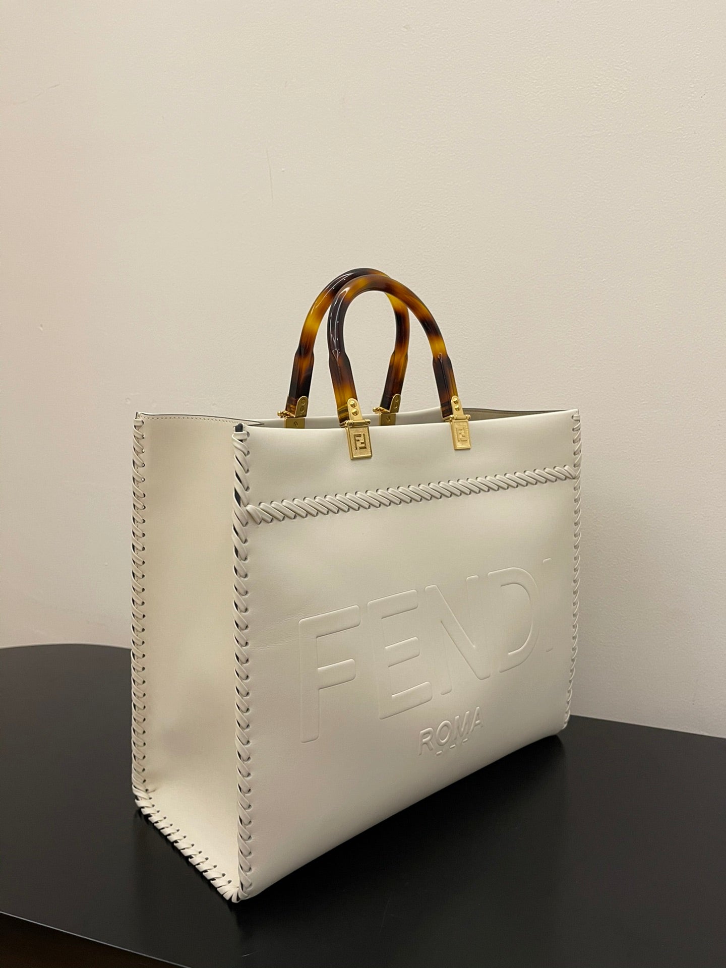 Fendi Sunshine Shopper Medium Bag