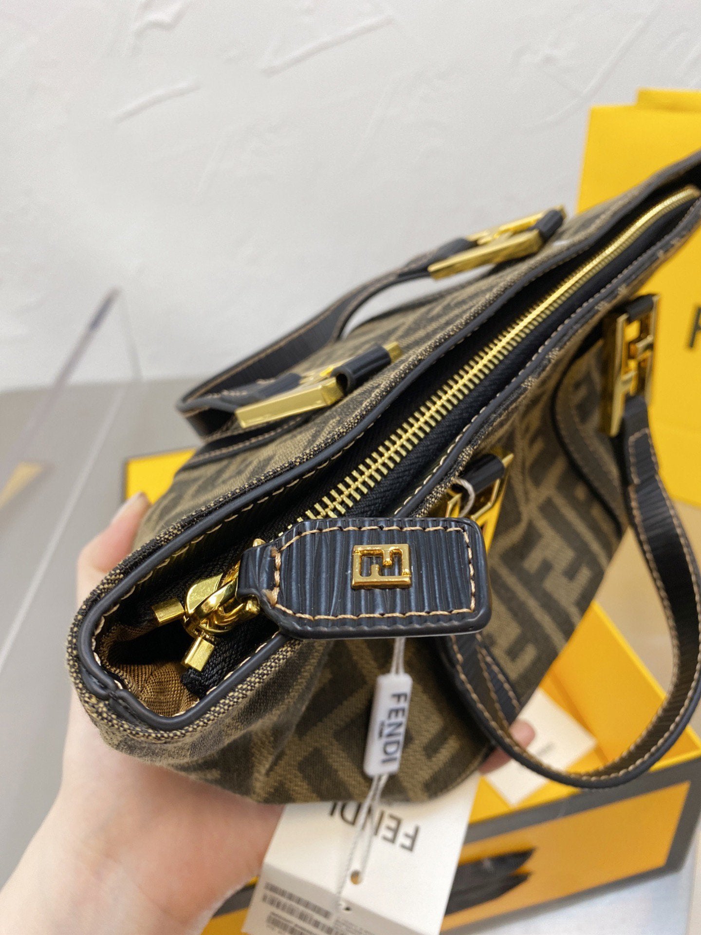 Luxury Designer Bags Fendi 105