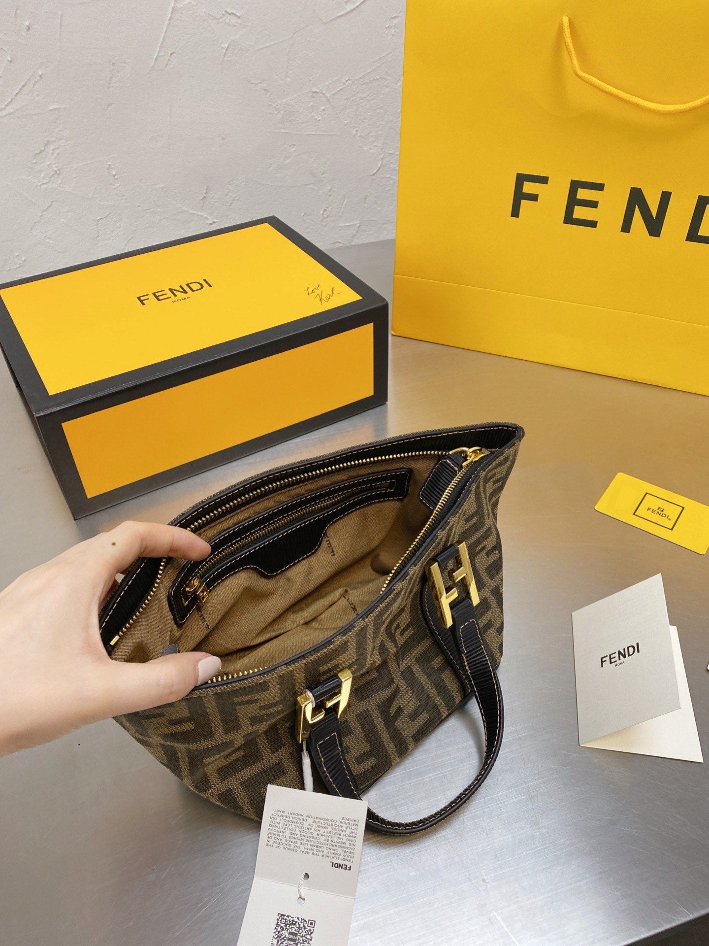 Luxury Designer Bags Fendi 105