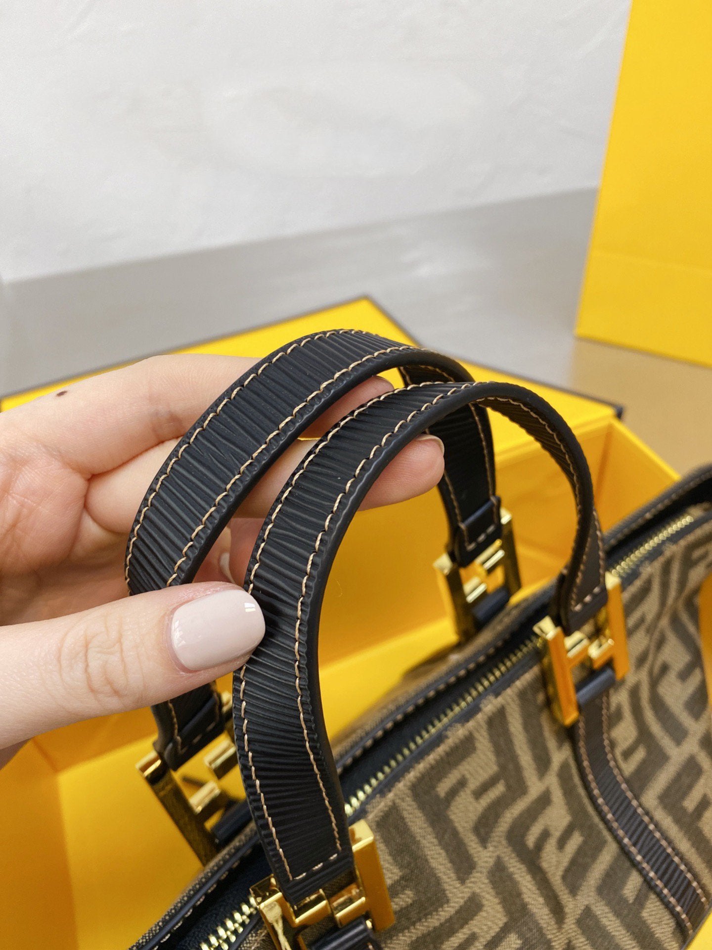 Luxury Designer Bags Fendi 105